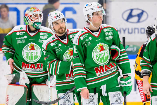 Rögles målvakt Roman Will, Craig Schira och Dominik Bokk