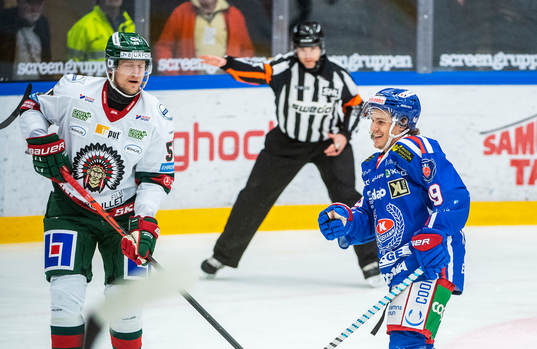 Oskarshamns Tyler Kelleher jublar
