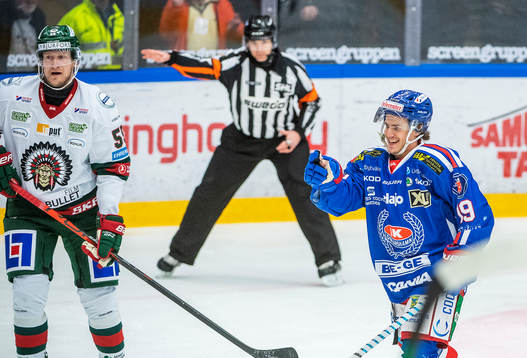 Oskarshamns Tyler Kelleher jublar