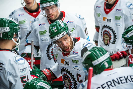 Frölundas Joel Lundqvist med lagkamrater