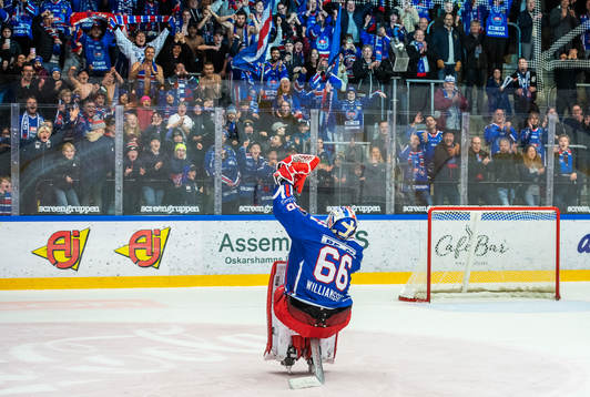 Oskarshamns målvakt Tex Williamsson jublar