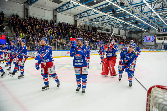 Oskarshamns spelare jublar