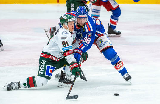 Oskarshamns Nichlas Torp och Frölundas Ryan Lasch