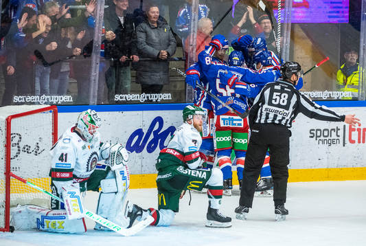 Oskarshamns spelare jublar