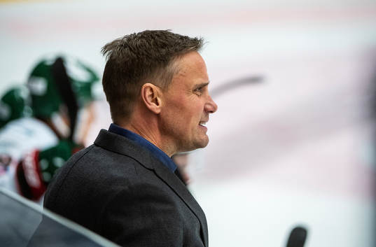 Frölundas tränare Roger Rönnberg deppar