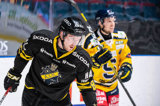 s Oscar Ahlström