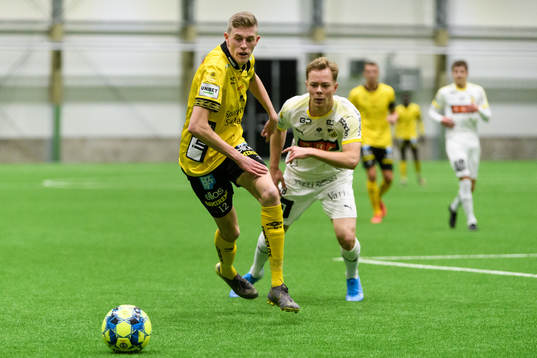 Elfsborgs Alexander Bernhardsson och Häckens Adam Andersson