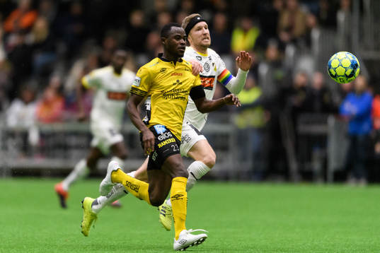 Elfsborgs Prince Isaac-Kouame och Häckens Rasmus Lindgren