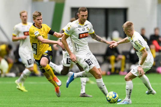 Häckens Gustaf Nilsson och Elfsborgs Anton Thorsson