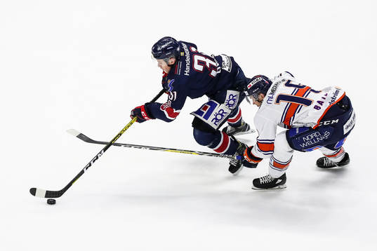 Linköpings Olle Lycksell och Växjös Casey Bailey