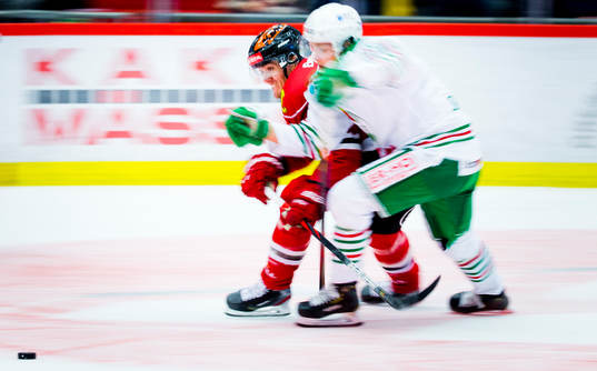 Örebros Max Lindholm och Rögles Samuel Johannesson