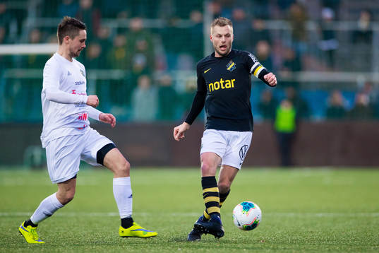 s Sebastian Larsson