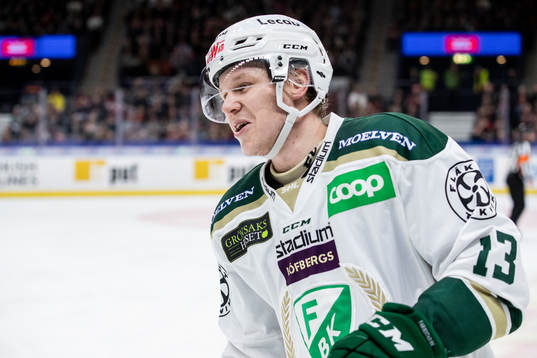Färjestads Daniel Viksten jublar