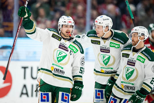 Färjestads Linus Johansson jublar