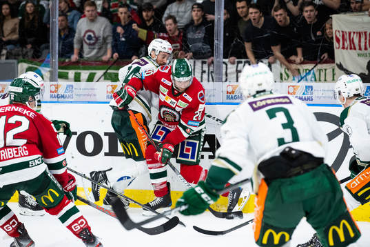Färjestads Victor Ejdsell och Frölundas Joel Lundqvist