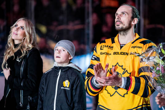 Skellefteås Fredrik Lindgren hyllas