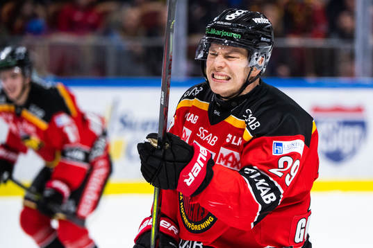 Luleås Erik Gustafsson reagerar