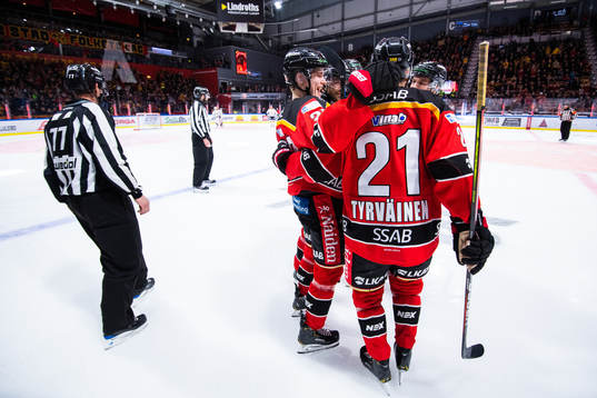 Luleås Nils Lundkvist jublar