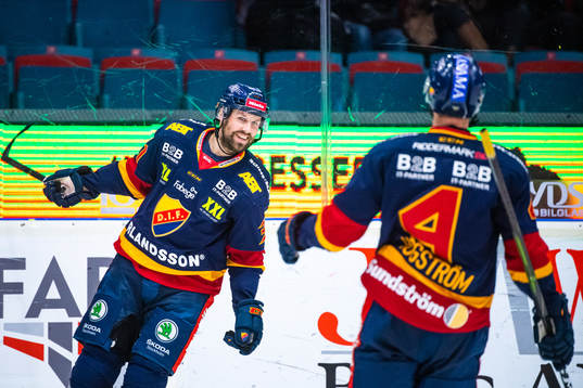 Djurgårdens Dick Axelsson jublar