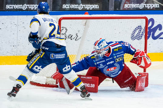 Leksands Thomas Valkvae Olsen och Oskarshamns målvakt Tex