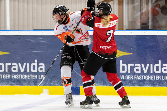 Malmö Redhawks Malene Clarin Frandsen och Karlskronas
