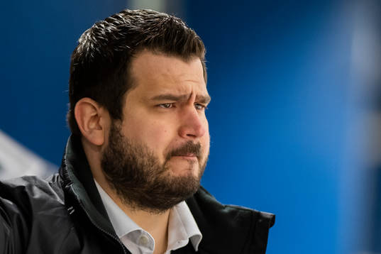 Malmö Redhawks tränare Jonathan Salman deppar