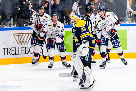 Linköpings Sebastian Karlsson jublar