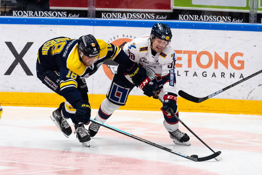 s Joakim Andersson och Linköpings Filip Karlsson