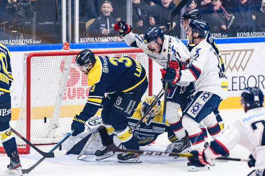 Linköpings Henrik Törnqvist och Sebastian Karlsson jublar