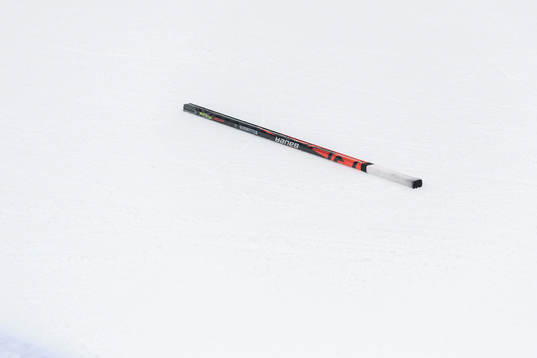 En avbruten klubba på isen