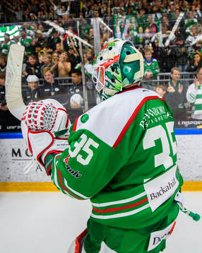 Rögles målvakt Roman Will tackar supportrarna