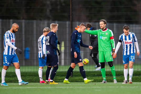 Helsingborgs målvakt Anders Lindegaard deppar