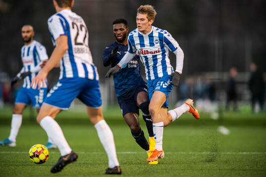 Helsingborgs Mohammed Abubakari och Odenses Mathias Greve