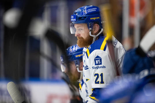 Leksands Mattias Ritola deppar i båset