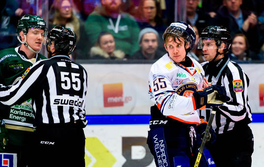 Färjestads Gustav Rydahl i bråk med Växjös Miika