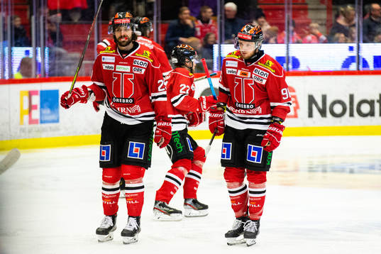 Örebros Ludvig Rensfeldt och Robin Kovacs deppar
