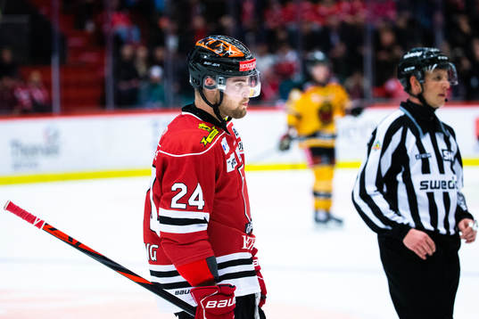Örebros Aaron Irving deppar