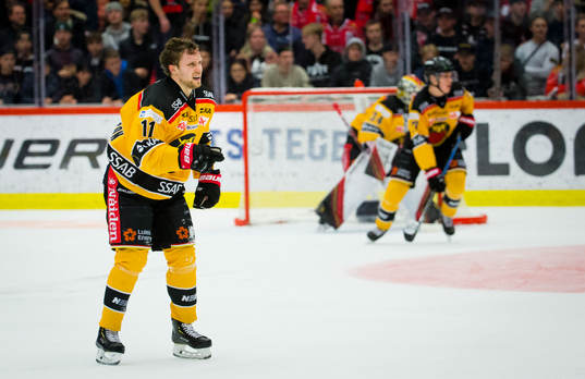 Luleås Petter Emanuelsson deppar