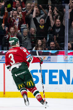 Frölundas Jacob Moverare jublar