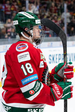 Frölundas Lucas Raymond jublar