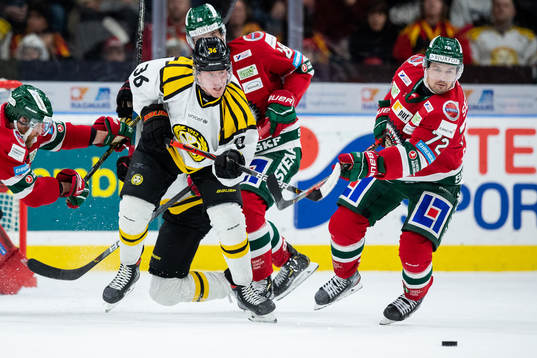 Brynäs Linus Ölund och Frölundas Patrik Carlsson