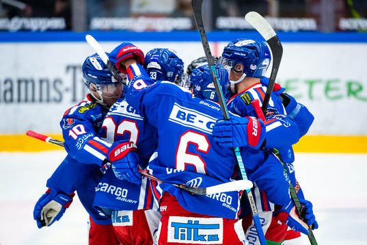 Oskarshamns spelare jublar