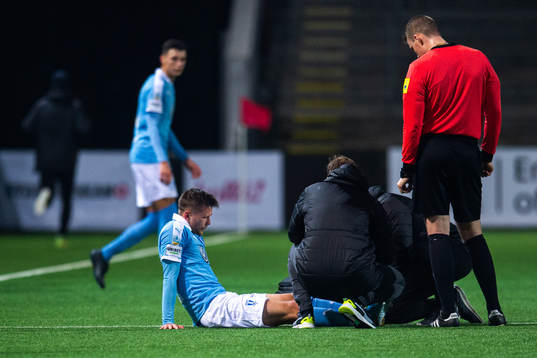 Malmö FFs Arnór Traustason har ont