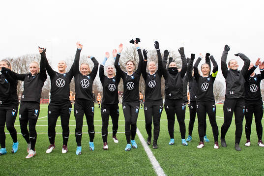 Malmö FFs spelare tackar publiken