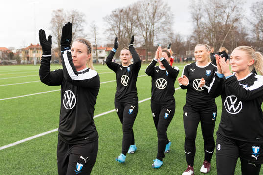 Malmö FFs Josefine Carlsson tackar publiken