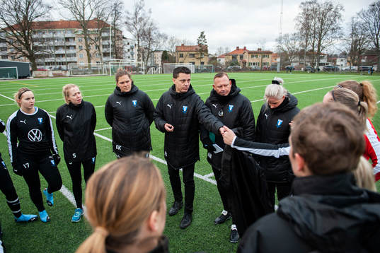 Malmö FFs målvaktstränare, Emelie Karström, tränare