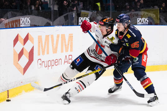 Örebros Ryan Stoa och Djurgårdens Michael Haga