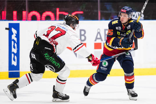 Örebros Glenn Gustafsson och Djurgårdens Michael Haga