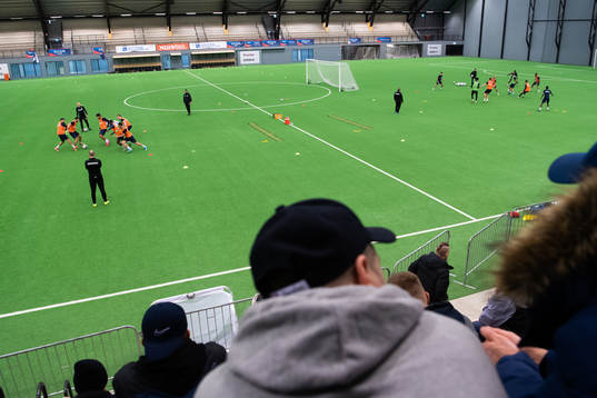 Laget kör övningar