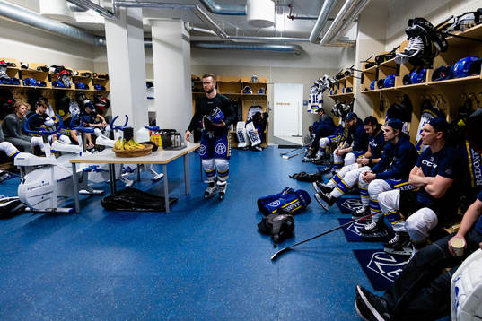 Leksands omklädningsrum före ishockeymatchen i SHL mellan